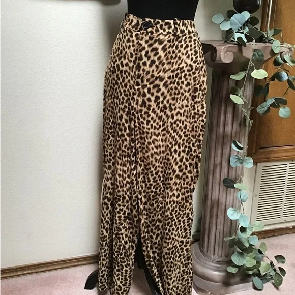 Zara Animal Print Pants & Blouse Set - Picture 4 of 10